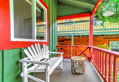 Charming Forest Cabin with a Hammock near Delaware Water Gap National Recreation Area, Pennsylvania - Canadensis, Pennsylvania - glamping.directory