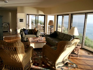 Luxury Beachfront Villa Rental in Cape Cod, Massachusetts - Truro, Massachusetts - glamping.directory