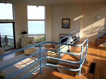 Luxury Beachfront Villa Rental in Cape Cod, Massachusetts - Truro, Massachusetts - glamping.directory