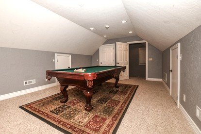 Stylish Comfort Haven with Game Room & Covered Patio in Siloam Springs, Arkansas - Siloam Springs, Arkansas - glamping.directory