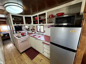 Retro Trailer Rental for Unique Getaway near Joshua Tree National Park, California - Joshua Tree, California - glamping.directory