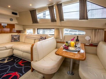 Luxury Boat Rental Located in the Marina of Boston Harbor, Massachusetts - Charlestown, Massachusetts - glamping.directory