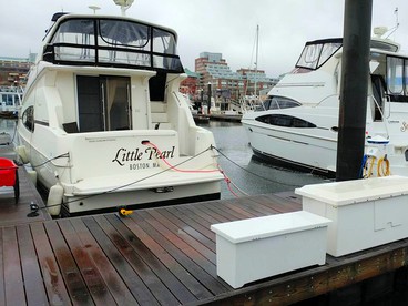 Luxury Boat Rental Located in the Marina of Boston Harbor, Massachusetts - Charlestown, Massachusetts - glamping.directory