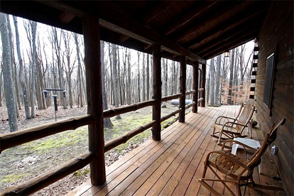 Traditional Vacation Cabin with a Private Hot Tub in Hocking County, Ohio - Logan, Ohio - glamping.directory