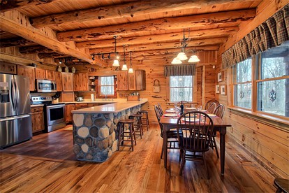 Traditional Vacation Cabin with a Private Hot Tub in Hocking County, Ohio - Logan, Ohio - glamping.directory