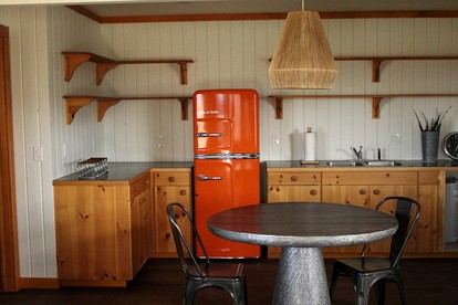 Riverside Cabin Rental near Beaverhead-Deerlodge National Forest in Twin Bridges, Montana - Twin Bridges, Montana - glamping.directory