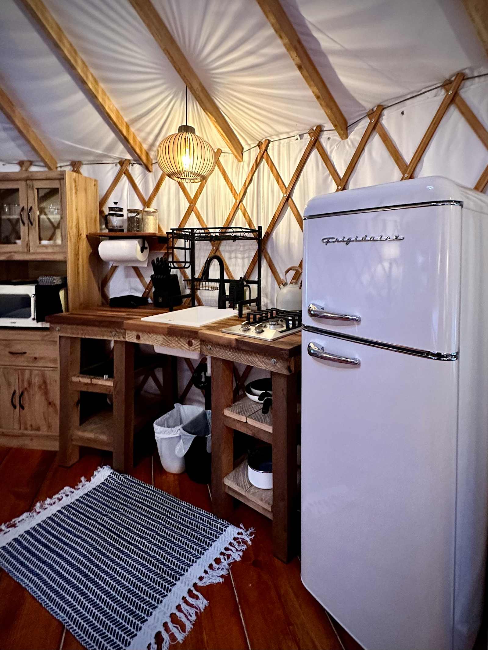 Cozy Luxury Yurt @ Lazy Dog Ranch - Nevada City, California - glamping.directory