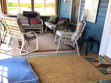 Charming Seaside Cottage Rental on Delaware Bay, New Jersey - New Port, New Jersey - glamping.directory