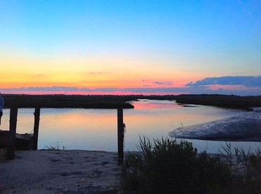 Charming Seaside Cottage Rental on Delaware Bay, New Jersey - New Port, New Jersey - glamping.directory