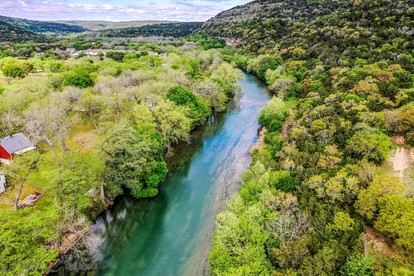Red Barn Glamping Stay along the Guadalupe River - Canyon Lake, Texas - glamping.directory
