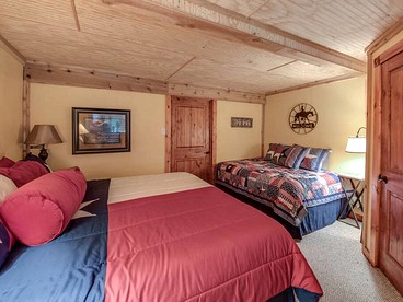 Outstanding Cozy Cabin at Texas Y'all - glamping.directory
