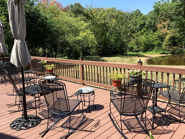Beautifully Furnished Cottage Rental for 10 near Dallas, Texas - Grand Saline, Texas - glamping.directory