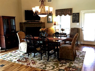 Beautifully Furnished Cottage Rental for 10 near Dallas, Texas - Grand Saline, Texas - glamping.directory