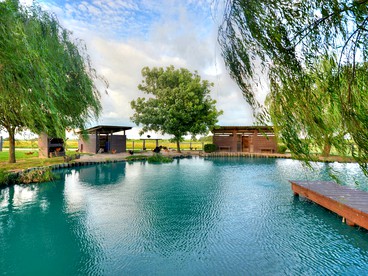 Countryside Cabin Getaway on Picturesque Ranch near San Antonio, Texas - Floresville, Texas - glamping.directory