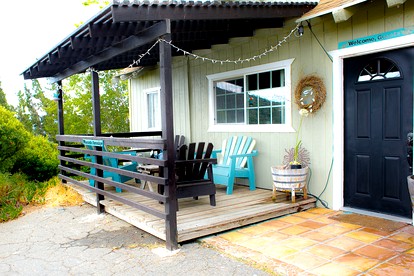 Pet Friendly Breathtaking Cottage with Great Views and Hot-tub in Rainbow, California - Fallbrook, California - glamping.directory