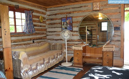 Rustic, Cozy Log Cabin Rental near Idaho Falls - Ririe, Idaho - glamping.directory
