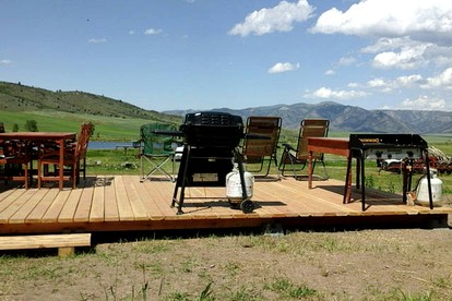 Rustic, Cozy Log Cabin Rental near Idaho Falls - Ririe, Idaho - glamping.directory