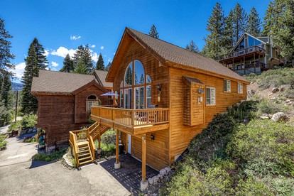 Unique Vacation Rental with Exceptional Mountain Views in Truckee, CA - glamping.directory