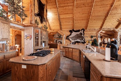 Outstanding Lake Cabin with Hot-Tub, Views and Game Room in California - Big Bear Lake, California - glamping.directory