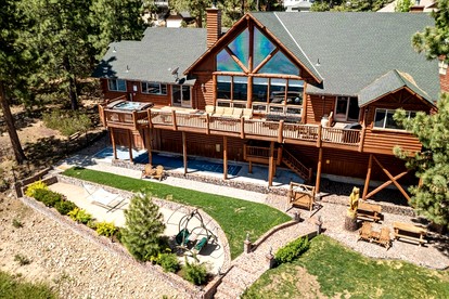 Outstanding Lake Cabin with Hot-Tub, Views and Game Room in California - glamping.directory