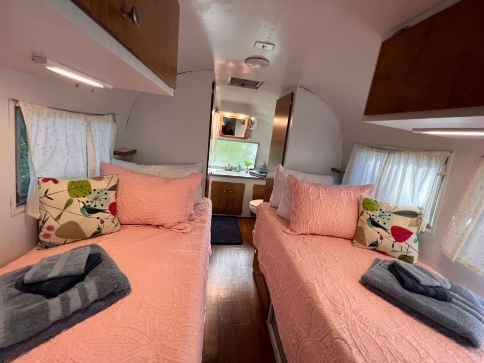 SilverStream Lodging - Rogers, Arkansas - glamping.directory