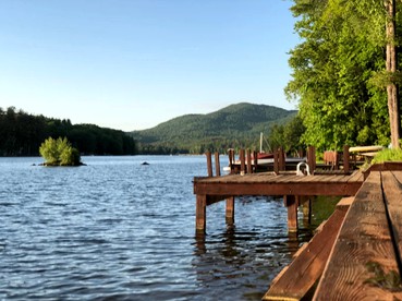 Luxurious Waterfront Cabin for a Group Getaway in Fort Ann, New York - Fort Ann, New York - glamping.directory
