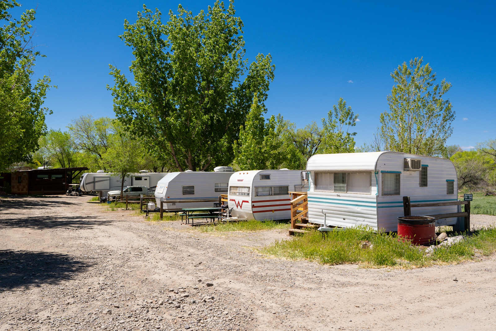 Cedar Creek Lodging & RV Park - glamping.directory