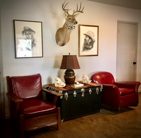 Creekside Cabin in Llano Ideal for a Weekend Getaway in Texas Hill Country - Llano, Texas - glamping.directory