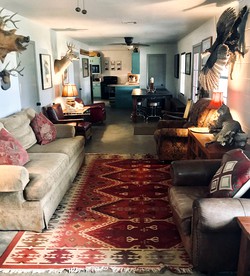 Creekside Cabin in Llano Ideal for a Weekend Getaway in Texas Hill Country - Llano, Texas - glamping.directory