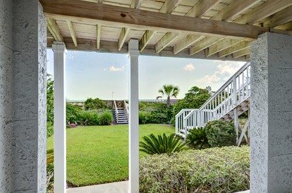 Luminous Beach House with Stunning Views in Fernandina Beach, Florida - Fernandina Beach, Florida - glamping.directory
