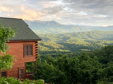 Stunning Mountain Cabin with Hot Tub and Game Room Near Dollywood, Sevierville, Tennessee - glamping.directory