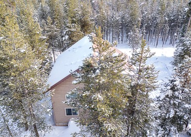 Spacious Secluded Cabin in Island Park, Idaho - Island Park, Idaho - glamping.directory
