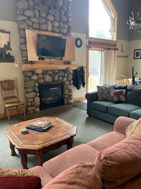 Spacious Secluded Cabin in Island Park, Idaho - Island Park, Idaho - glamping.directory