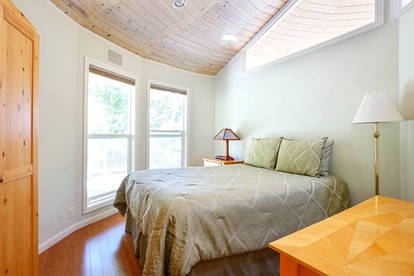 Unusual California Cottage for Rent in San Rafael with Views of San Francisco Bay - San Rafael, California - glamping.directory