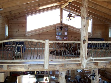 Luxury Vacation Rental with a Hot Tub for Rent in Clyde, North Carolina - Clyde, North Carolina - glamping.directory
