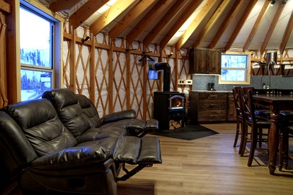 Stunning Full Equipped Yurt with Sauna in Boise, Idaho - Boise, Idaho - glamping.directory