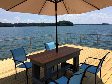 Luxury Vacation Rental with Incredible Views of Lake Lanier near Cumming, Georgia - Gainesville, Georgia - glamping.directory