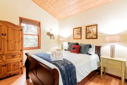 Experience Bliss: Big Bear Lake Rental with Exclusive Hot Tub - Big Bear Lake, California - glamping.directory