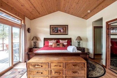 Experience Bliss: Big Bear Lake Rental with Exclusive Hot Tub - Big Bear Lake, California - glamping.directory