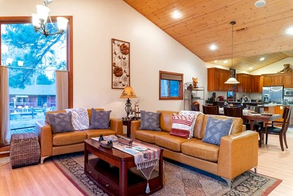 Experience Bliss: Big Bear Lake Rental with Exclusive Hot Tub - Big Bear Lake, California - glamping.directory
