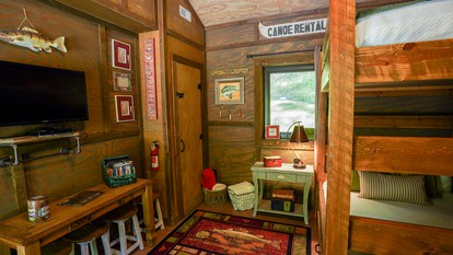 Rustic Cabin Getaway near the George Washington and Jefferson National Forest - Peterstown, West Virginia - glamping.directory