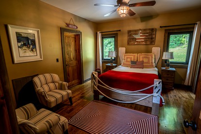 Rustic Cabin Getaway near the George Washington and Jefferson National Forest - Peterstown, West Virginia - glamping.directory