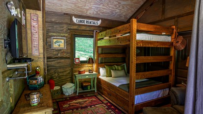 Rustic Cabin Getaway near the George Washington and Jefferson National Forest - Peterstown, West Virginia - glamping.directory