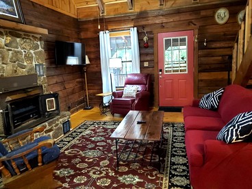 Secluded Cabin Oasis: Your Gateway to Nature Near White River, Arkansas - Mountain View, Arkansas - glamping.directory