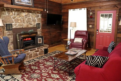 Secluded Cabin Oasis: Your Gateway to Nature Near White River, Arkansas - Mountain View, Arkansas - glamping.directory
