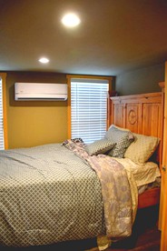 Secluded Tiny House Getaway in Cedar Creek, Texas - Cedar Creek, Texas - glamping.directory