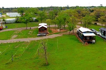 Secluded Tiny House Getaway in Cedar Creek, Texas - Cedar Creek, Texas - glamping.directory