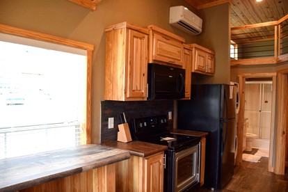 Secluded Tiny House Getaway in Cedar Creek, Texas - Cedar Creek, Texas - glamping.directory