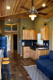 Secluded Tiny House Getaway in Cedar Creek, Texas - Cedar Creek, Texas - glamping.directory