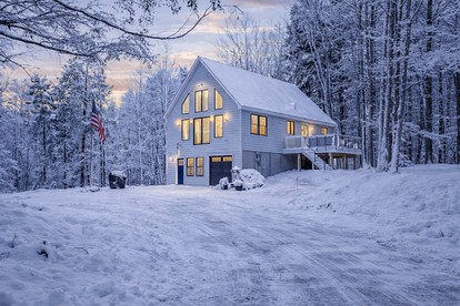 Nautical Chalet Retreat with Hot Tub and Game Room in Conway, New Hampshire - Conway, New Hampshire - glamping.directory